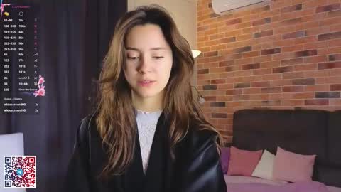 Chloe online show from 10.17.25