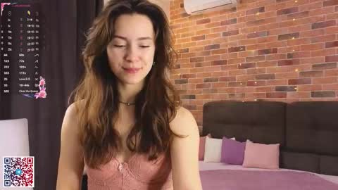 Chloe online show from 10.21.25