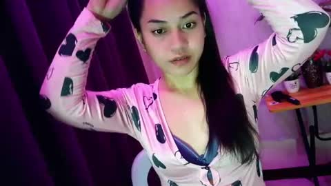 Snapshot of jasmine_arousal chatting on 06.29.26 JASMINE online show from 06.29.26
