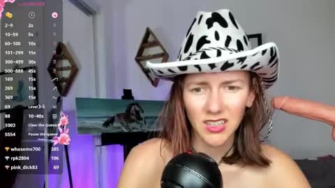 Jasmine Daze online show from 02.11.25