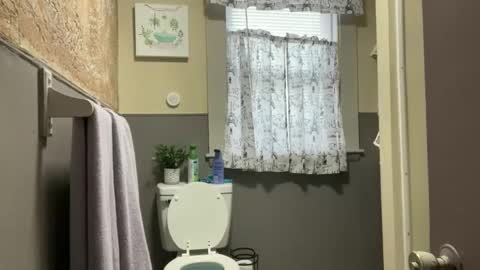 Snapshot of jasminetate chatting on 10.29.25 Jasmine Tate online show from 10.29.25