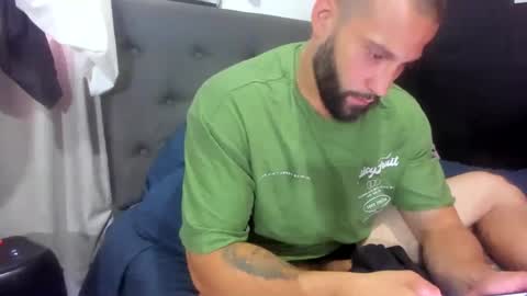 Snapshot of jasonmartiinez chatting on 10.31.25 online show from 10.31.25