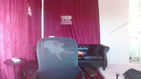 Snapshot of jasonsweets chatting on 12.25.24 Jason Sweets online show from 12.25.24