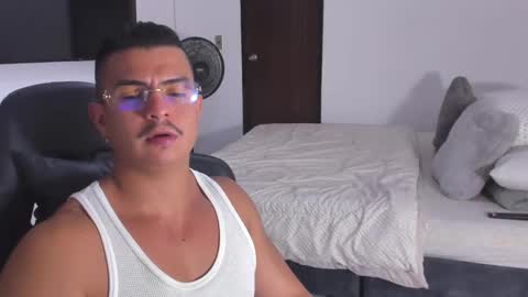 Snapshot of jasperbrooksx chatting on 01.29.25 JBrooksXx online show from 01.29.25