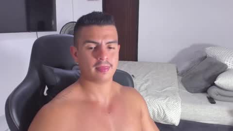 Snapshot of jasperbrooksx chatting on 02.01.25 JBrooksXx online show from 02.01.25