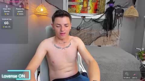 Snapshot of jasperjohnson chatting on 10.29.25 jasperjohnson online show from 10.29.25