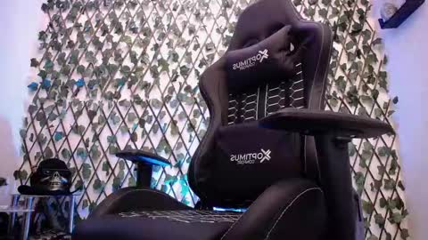 Snapshot of jasson_king01 chatting on 09.17.25 JKing online show from 09.17.25