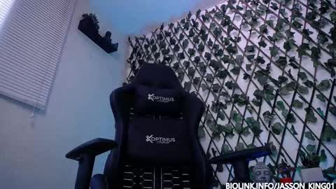 Snapshot of jasson_king01 chatting on 10.08.25 JKing online show from 10.08.25