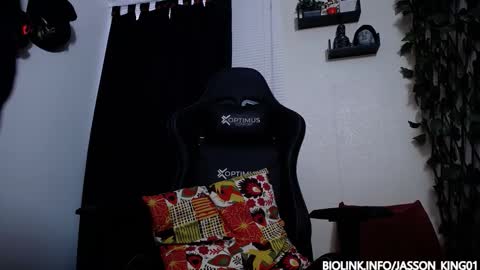 Snapshot of jasson_king01 chatting on 10.23.25 JKing online show from 10.23.25