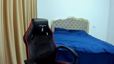 Snapshot of javicute4u chatting on 10.03.25 Javi online show from 10.03.25