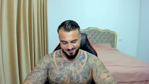 Snapshot of javicute4u chatting on 10.24.25 Javi online show from 10.24.25