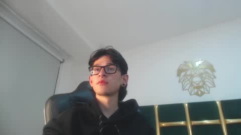 Snapshot of jax25_os chatting on 10.15.25 jax25_os online show from 10.15.25