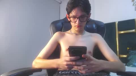 Snapshot of jax25_os chatting on 10.20.25 jax25_os online show from 10.20.25