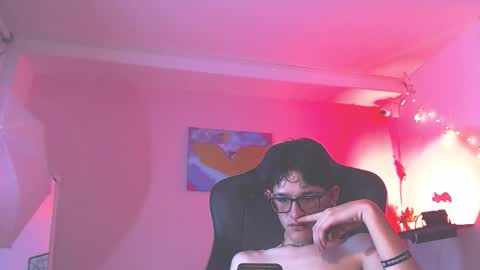 Snapshot of jax25_os chatting on 11.04.25 jax25_os online show from 11.04.25