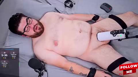 Snapshot of jax_luna chatting on 11.08.25 Jax Luna online show from 11.08.25