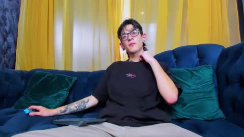 Snapshot of jax_valentine chatting on 01.16.26 Jax Valentine online show from 01.16.26