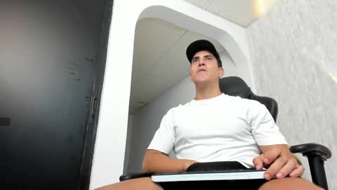 jaxon_steel01 online show from 03.01.25