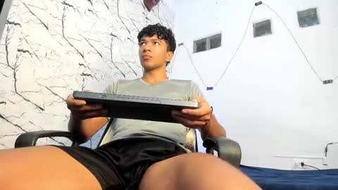 Snapshot of jay_aalvarez chatting on 02.06.26 Jay online show from 02.06.26