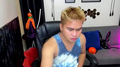 Snapshot of jay_hotcummer chatting on 10.09.25 JL online show from 10.09.25