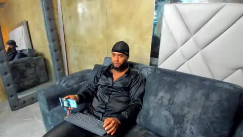 Snapshot of jay_jhonson chatting on 12.22.25 jay jhonson online show from 12.22.25