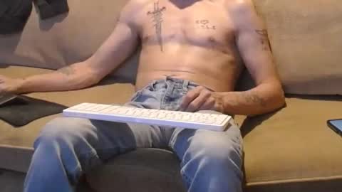 Snapshot of jay_short7863 chatting on 02.14.25 O F jay short786 online show from 02.14.25