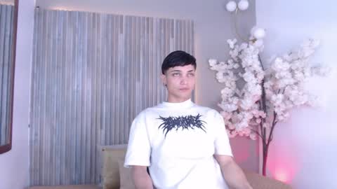 Snapshot of jay_smile chatting on 06.10.26 JAY online show from 06.10.26