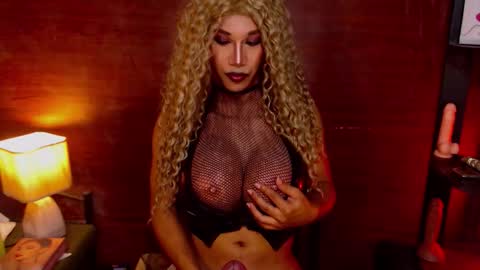 Snapshot of jayetan chatting on 09.17.25 jayetan online show from 09.17.25