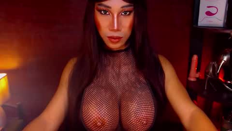 Snapshot of jayetan chatting on 09.26.25 jayetan online show from 09.26.25