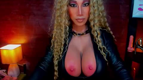 Snapshot of jayetan chatting on 10.17.25 jayetan online show from 10.17.25