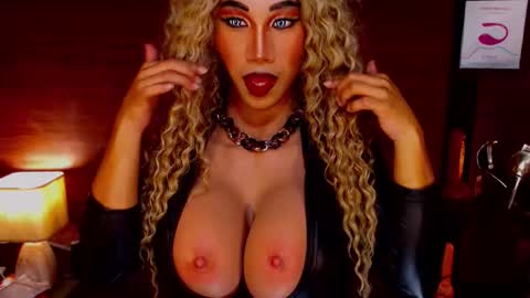 Snapshot of jayetan chatting on 10.20.25 jayetan online show from 10.20.25