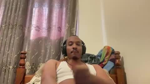 Snapshot of jaysmooth987 chatting on 02.21.25 jaysmooth987 online show from 02.21.25