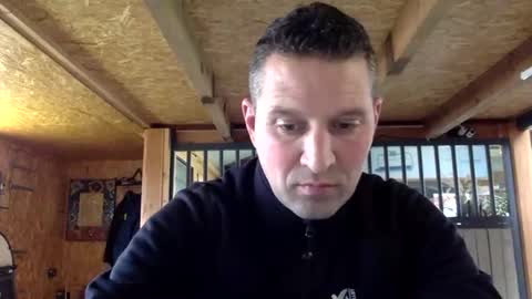 Snapshot of jayvanbergen chatting on 02.27.25 Jay van Bergen online show from 02.27.25