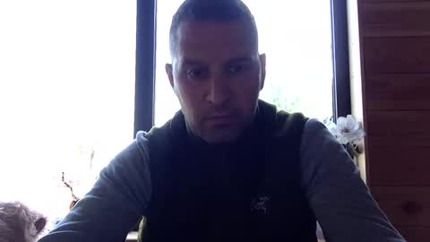 Snapshot of jayvanbergen chatting on 09.29.25 Jay van Bergen online show from 09.29.25