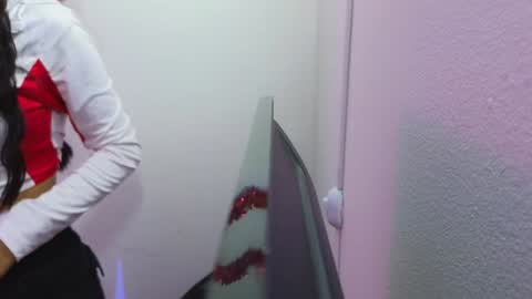 Jazmin  online show from 01.23.25