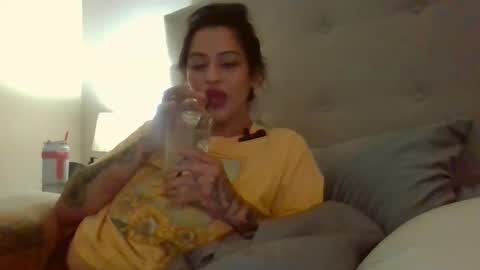 Snapshot of jbayxo619 chatting on 11.24.25 jbayxo619 online show from 11.24.25