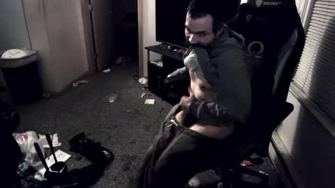 Snapshot of jburns87 chatting on 12.19.24 jburns87 online show from 12.19.24