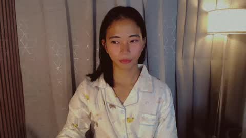vivian online show from 08.04.26
