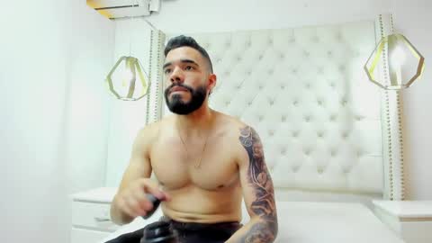 JEAN online show from 04.01.26