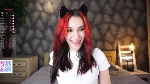 Snapshot of jeanfrancoa chatting on 03.05.25 Haily online show from 03.05.25