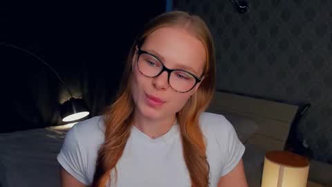 Snapshot of jeanicecoult chatting on 10.18.25 Jenny online show from 10.18.25