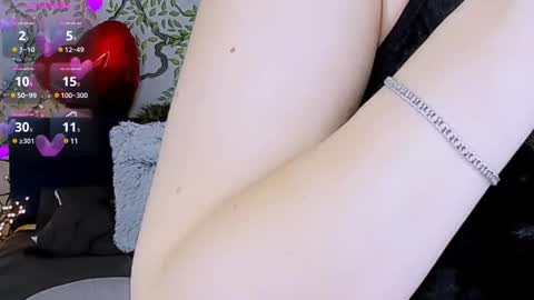 jeanniefox_ online show from 02.26.25