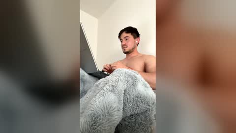Snapshot of jeanpaul6904 chatting on 05.17.26 jeanpaul6904 online show from 05.17.26
