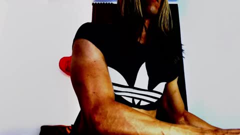 Snapshot of jeanys_sneider chatting on 02.15.25 Jeays online show from 02.15.25