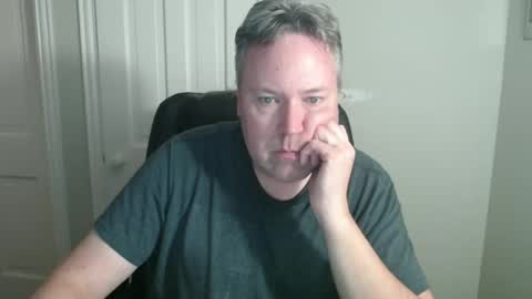 Snapshot of jeb5150 chatting on 11.09.25 JE online show from 11.09.25