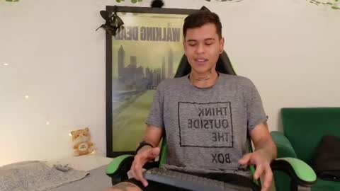 Snapshot of jebbins chatting on 03.25.26 jebbins online show from 03.25.26