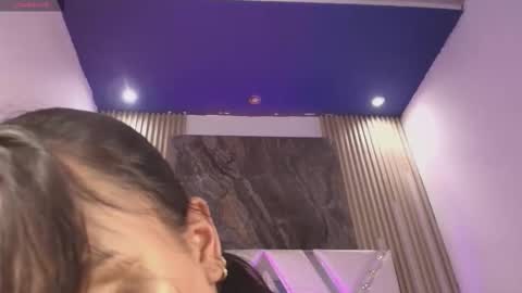 Snapshot of jeen_taylor chatting on 10.12.25 Jeen Taylor online show from 10.12.25