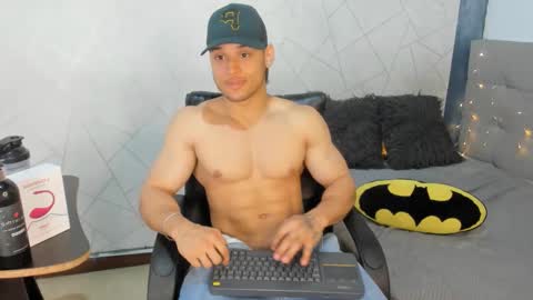 Snapshot of jeicob_gagnon chatting on 01.06.25 jeicob gagnon online show from 01.06.25