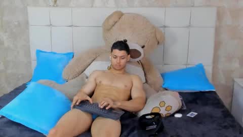 Snapshot of jeicob_gagnon chatting on 02.11.25 jeicob gagnon online show from 02.11.25