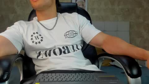 Snapshot of jeicob_gagnon chatting on 09.14.25 jeicob gagnon online show from 09.14.25