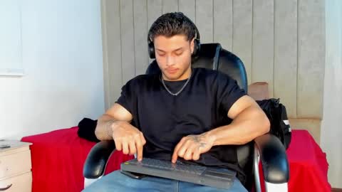 Snapshot of jeicob_gagnon chatting on 10.03.25 jeicob gagnon online show from 10.03.25